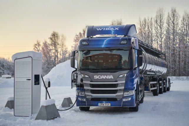 Scania chiude l'anno positivamente