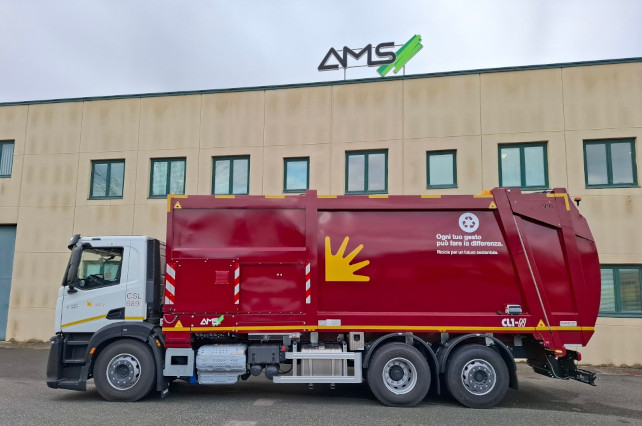 ams fornisce autocompattatori ad ama