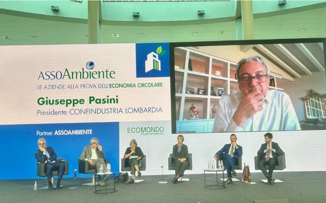 l'italia che ricicla 2025 è stata presentata da assoambiente